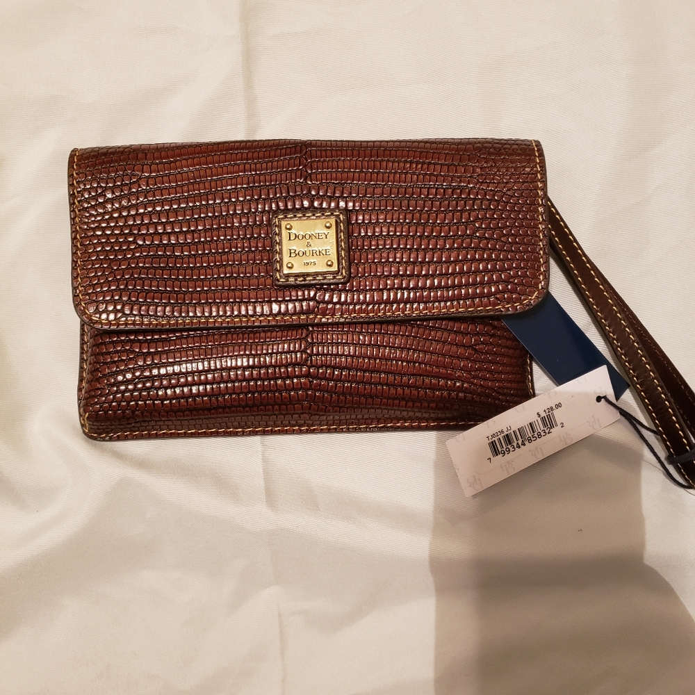 Dooney & Bourke wallet